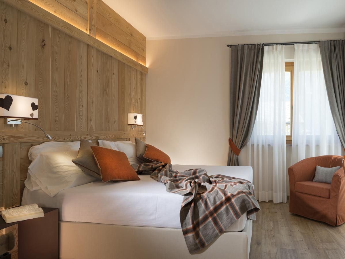 Le Petit Lievre Bed & Breakfast Aosta Exterior photo
